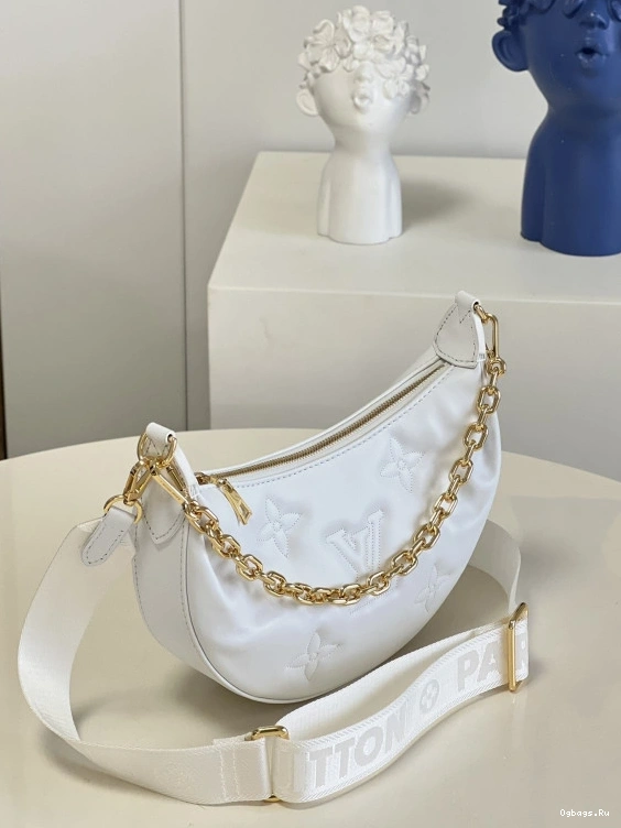 THE OVER VUITTON MOON LOUIS 0327